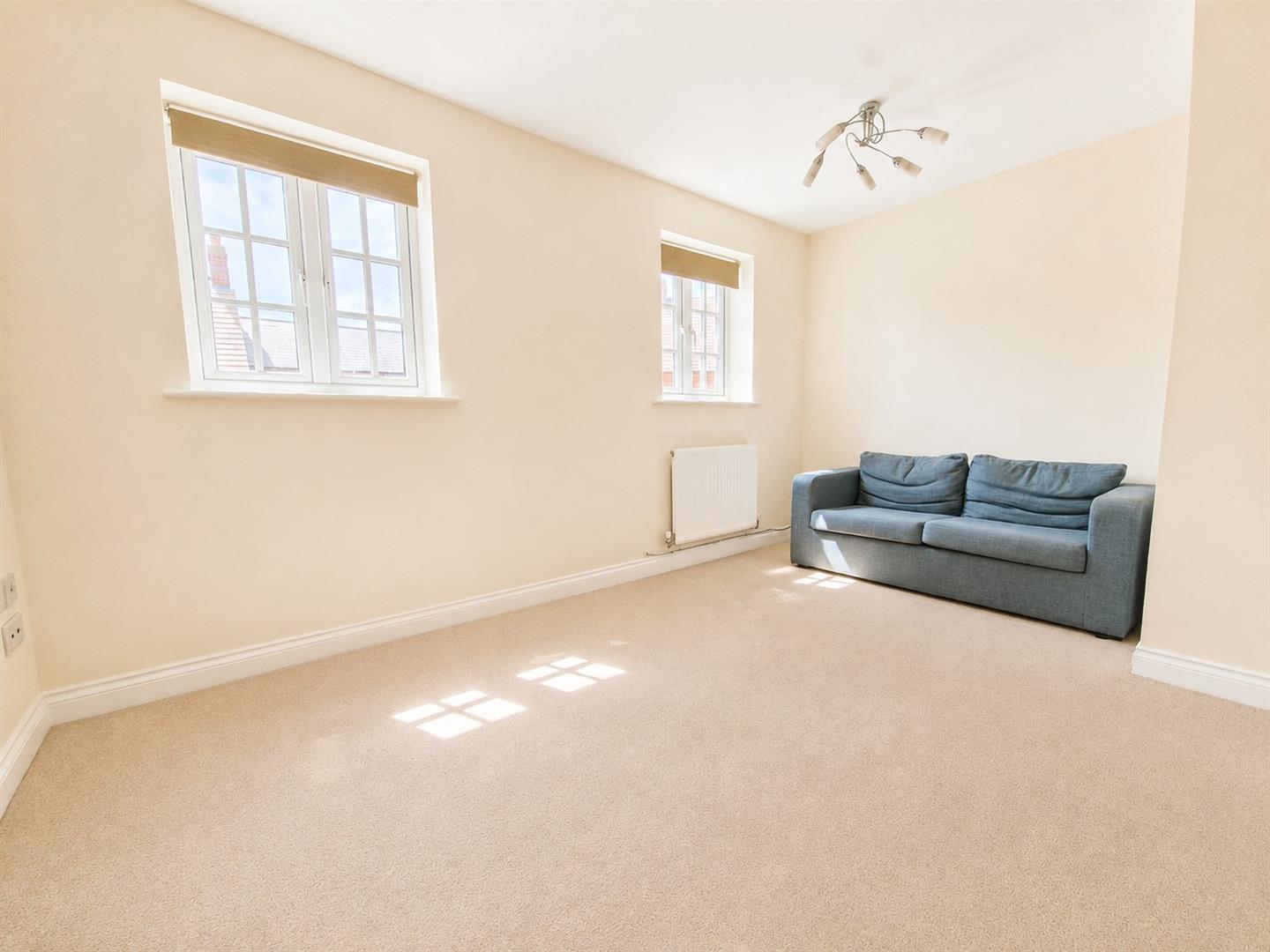 2 bed property in Wayland Road, Bedford